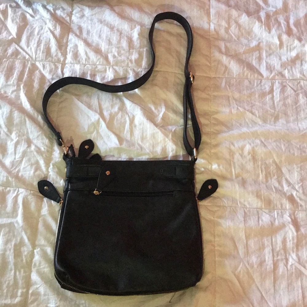 Purses - Picture 6 of 7